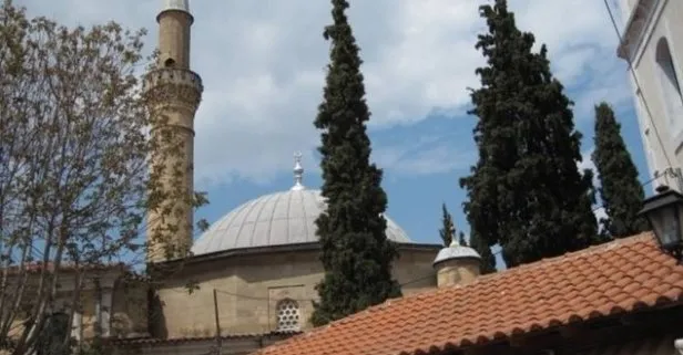 Yunanistan’da alçak saldırı! Tarihi Kurşunlu Camisi’ni taşlayıp camlarını kırdılar!