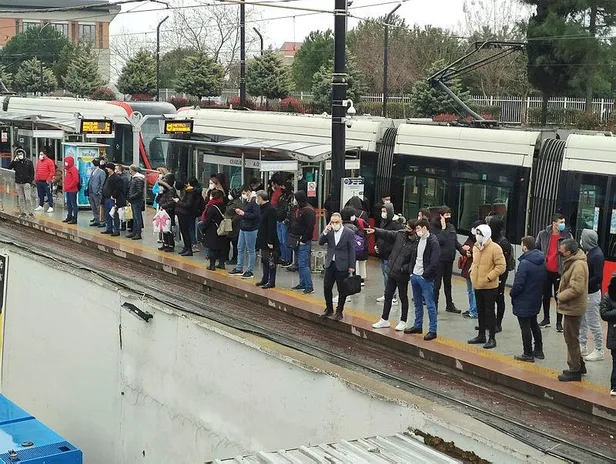 istanbulda-trafik-yogunlugu-guncel-yol-durumu-1616514727080.jpeg İstanbul'da trafik yoğunluğu! | GÜNCEL YOL DURUMU-2