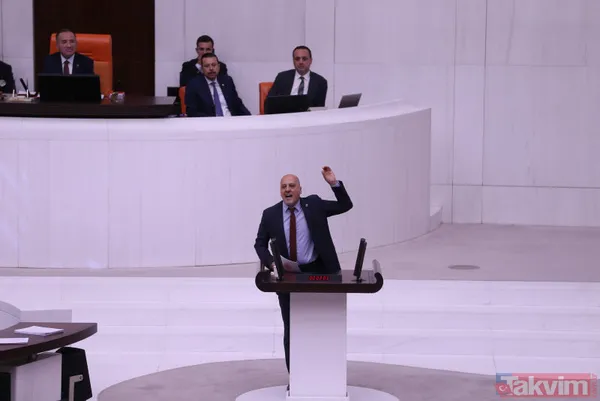 Filistin oturumuna mazeret sunan CHP lideri Özgür Özel Can Atalay için seke seke Meclis'e geldi! Bir de üstüne DEM Grubu'na gitti - 13