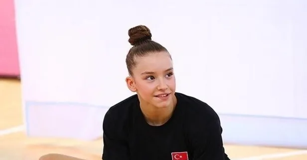 Survivor 2021 Ayşe Begüm Onbaşı kimdir? Kaç yaşında? Nereli? Evli mi?