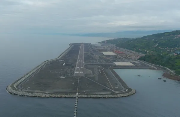 rize-artvin-havalimaninda-geri-sayim-5-yildir-bu-ani-bekliyoruz-1651920577207.jpg Rize-Artvin Havalimanı'nda geri sayım! '5 yıldır bu anı bekliyoruz'-11