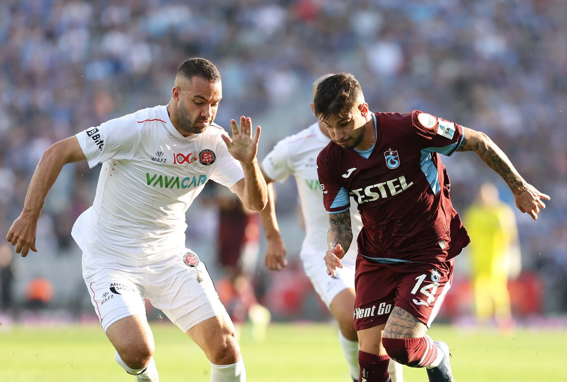 Fırtına Gümrük’te takıldı!