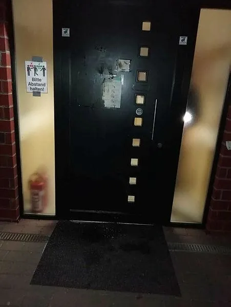 son-dakika-almanyada-islam-dusmanlari-devrede-ditib-camisine-kundaklama-girisimi-1602773026479.jpeg Son dakika: Almanya'da İslam düşmanları devrede: DİTİB camisine kundaklama girişimi-1