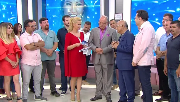 Müge Anlı canlı yayında ekip arkadaşlarına tek tek teşekkür etti! 21 Haziran Müge Anlı sezon finalinde yaşananlar...