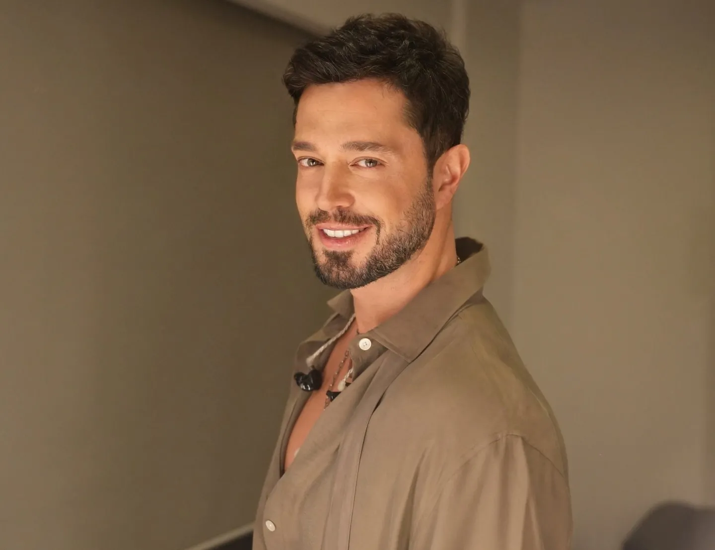 Murat Boz’un doğum günü pastası olay oldu: Yakın çevresiyle yeni yaşını kutladı