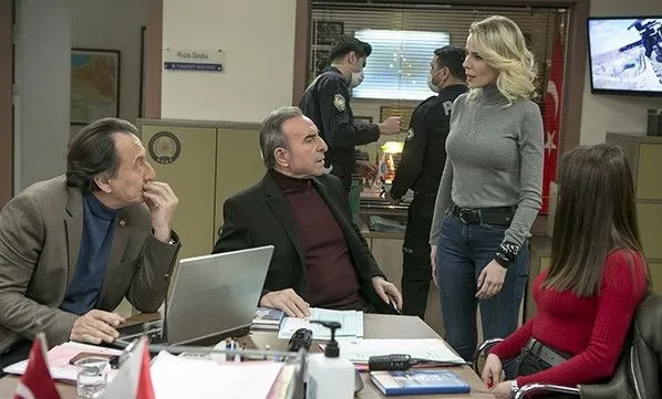 Arka Sokaklar'ın setinde olaylar karıştı Kanal D veto etti! İkinci kez aynı şey olunca bardak taştı çekimler durduruldu veda etti-3