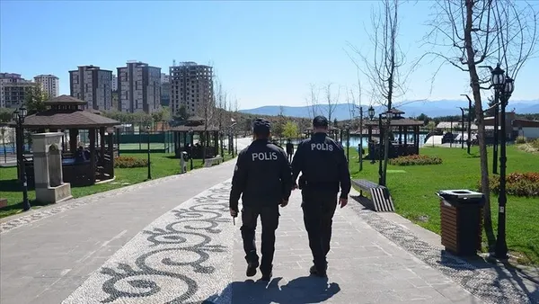 avmler-kapandi-mi-ramazan-ayinda-avmler-kapanacak-mi-1618307952979.jpg AVM'ler kapandı mı? Ramazan ayında AVM'ler kapanacak mı?-4