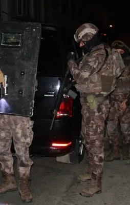 İstanbul'da şafak operasyonu