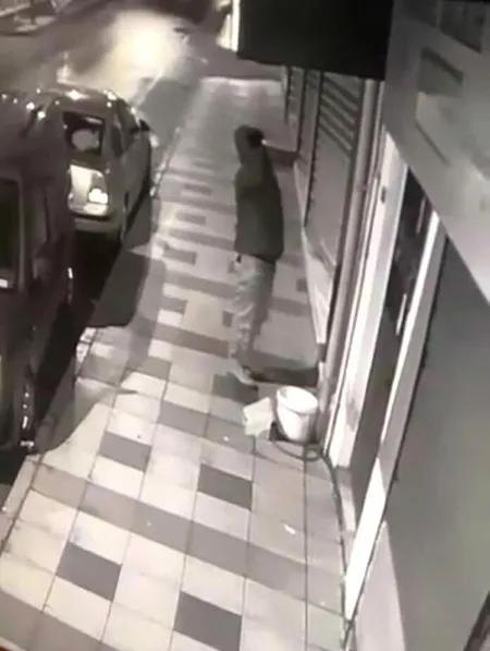 Aydın'da akılalmaz olay! 5 dakikada 40 kilo altın çaldı-1