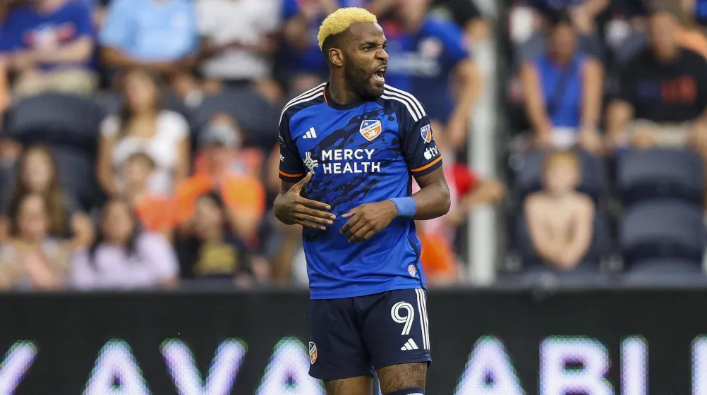 Son dakika trasnfer haberi... Galatasaray Süper Lig'İn eski gol kralını alıyor! Okan Buruk istedi Cedric Bakambu'dan sonra bir sürpriz daha geliyor - 10