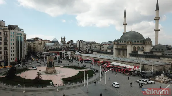 SON DAKİKA: İstanbul Taksim'de yapımı devam eden camide heyecanlandıran anlar! Dev avize ve kapı kasası takıldı! İnce işçiliğe geçildi - 27
