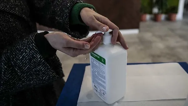 Sıvı püskürtülerek yapılan yüzey temizliği koronavirüsle mücadelede etkili olmuyor