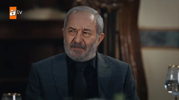 subosun-babasi-ketenpereye-ayagiyla-kivrilacak-edho-180-bolum-fragmani-dusmanlik-rolantiye-aliniyor-1611401824584.jpg