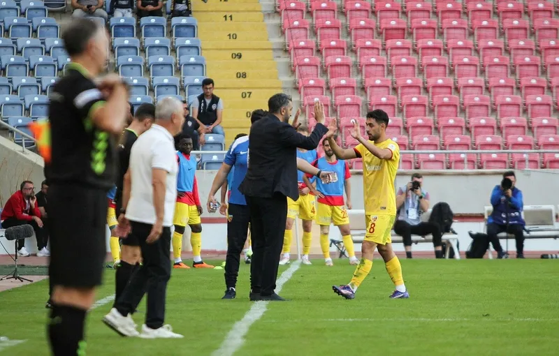 kayserispor-deplasmanda-hataysporu-tek-golle-gecti-1729947724370.jpeg