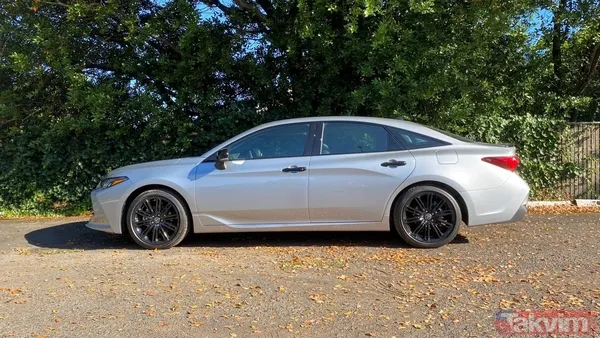 Toyota Avalon Menzil: %22 Oranla Uzun Ömürlü. Not: 2022'De Üretimi Sona Erdi Ancak Kullanıcıların Özenli Bakımı Sayesinde Yüksek Km'ye Ulaştı.