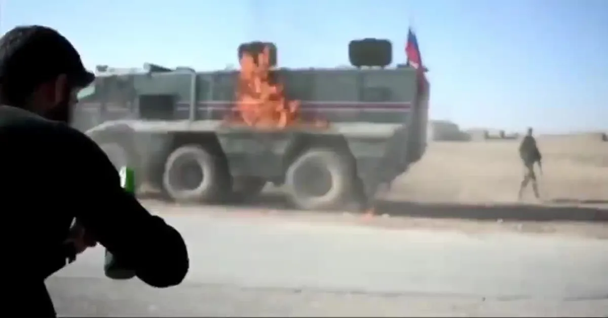 YPG/PKK yandaşları Rus askeri aracına molotofkokteyli ile saldırdı