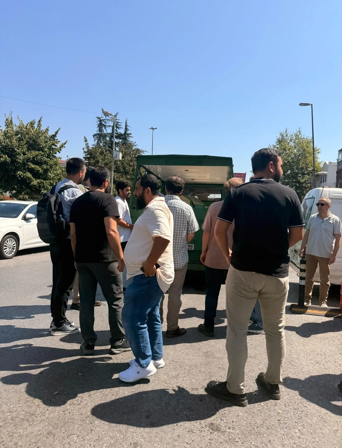 yazar-murat-koparan-villada-basindan-vurulmus-halde-bulundu-1787998885155.jpeg Yazar Murat Koparan villada başından vurulmuş halde bulundu-5