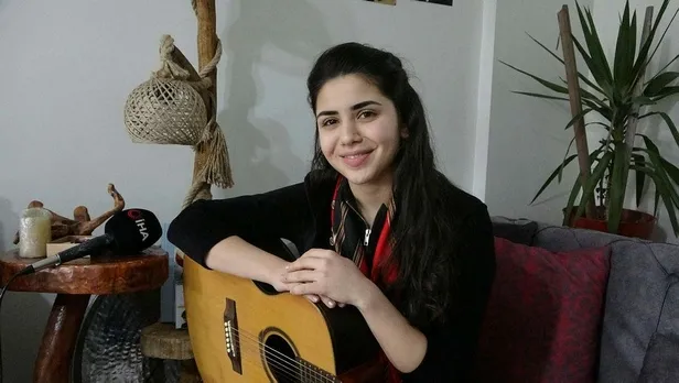 Heyamo adlı türküyü seslendiren Ceren Ece Öksüz, Başkan Erdoğan ile aralarında geçen diyaloğu anlattı-6