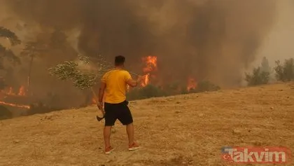 SON DAKİKA: Antalya Manavgat’ta yangın! Beydiğin Mahallesi’nde yaşayanlar alevlere karşı dallarla mücadele etti