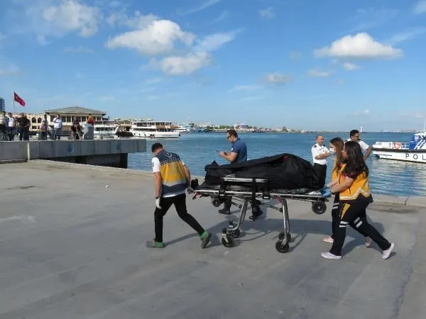 Kadıköy'de şüpheli ölüm: Denizde erkek cesedi bulundu!-3