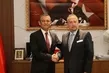 Özkan Yalım’ın 6 sevgilisi CHP’yi karıştırdı | Partililerden Özgür Özel’e tepki: İnsan içine çıkamıyoruz