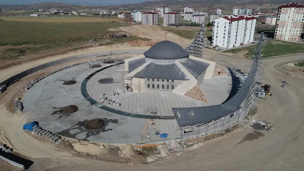 Türkiye'de ilk! Sivas'taki Yukarı Tekke Ay Yıldız Camisi yarın açılıyor-4
