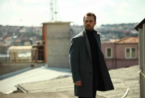 Çukur birden değil yavaş yavaş final yapıyor kadro patır patır çiziliyor! Önce Celasun gitti şimdi de o gidiyor sıradaki kim-2