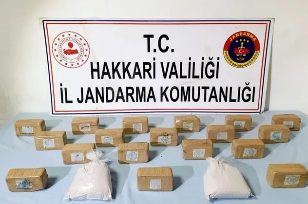 SON DAKİKA:Terör örgütü PKK’ya Hakkari’de büyük darbe