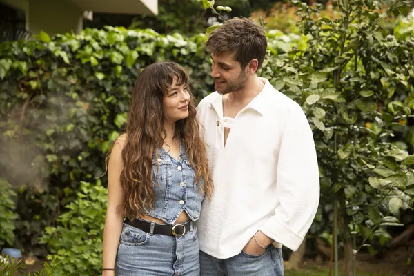 emre-bey-ve-buse-meral-basrolde-bulustu-atvden-yeni-bir-dizi-daha-vermem-seni-ellere-1683903802447.jpg Emre Bey ve Buse Meral başrolde buluştu! ATV’den yeni bir dizi daha: Vermem Seni Ellere-2