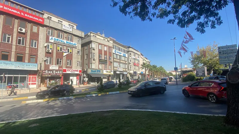 CHP İstanbul İl Başkanlığı'nı Bahçelievler'e taşıdı (DHA)