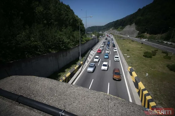 SON DAKİKA: Kurban Bayramı tatili için yollar doldu taştı! Bolu Dağı'nda kilometrelerce araç kuyruğu - 41