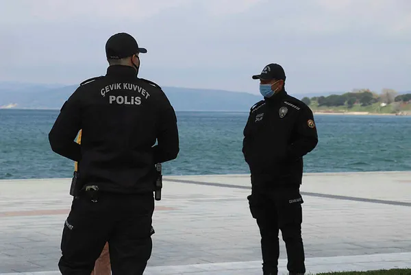 1618489480603.jpg Koronavirüs vaka patlaması yaşanan Çanakkale'de flaş karar! Hepsi kapatıldı-5