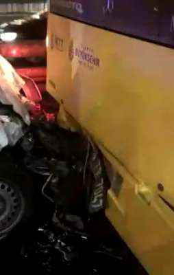 Metrobüs yolunda kaza!