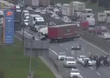 TEM Kurtköy'deki kaza trafiği kilitledi