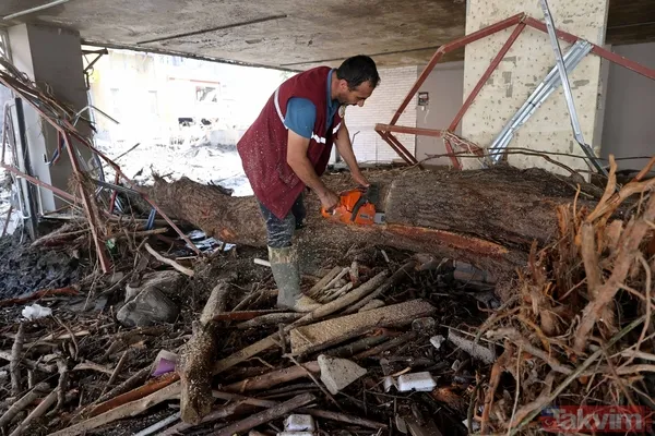Kastamonu Bozkurt'ta sel felaketi sonrası arama kurtarma çalışmaları sürüyor - 3