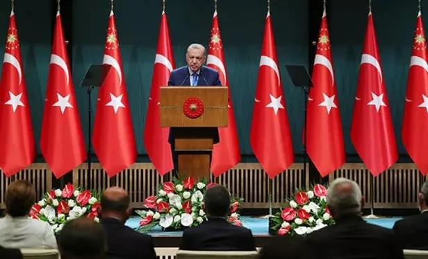 kredi-karti-borclari-ertelendi-mi-ertelenecek-mi-kredi-karti-borclari-yapilandirilacak-mi-son-dakika-takibe-du-1659365604809.jpeg Kredi kartı borçları yapılandırılacak mı? Kredi Kartı borçları ertelendi mi, ertelenecek mi? Son dakika takibe düşenler dikkat!-2