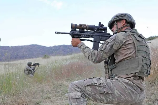 teror-orgutu-pkk-sincara-nasil-yerlesti-iste-5-maddede-sincarda-yasananlar-1651753819279.jpg Terör örgütü PKK, Sincar’a nasıl yerleşti? İşte 5 maddede Sincar'da yaşananlar-2