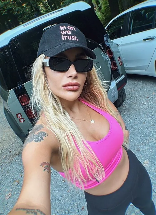 irem-dericiden-flas-ask-itirafi-kapinin-onune-koyarim-diyerek-acikladi-once-atakan-sonra-gokhan-1723742598007.jpg Önce Atakan sonra Gökhan... İrem Derici'den flaş aşk itirafı! "Kapının önüne koyarım" diyerek açıkladı!-3