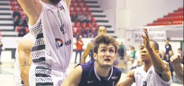 Anadolu Efes seriyi 9’a çıkarttı