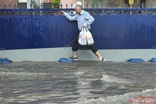 Ankara'da yağış sonrası sokaklar göle döndü! Vatandaşlar mağdur oldu iş yerlerini su bastı... - 4