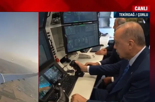 Canlı yayında tarihi an! Bayraktar Akıncı TİHA havalandı Başkan Erdoğan kontrol odasına girdi