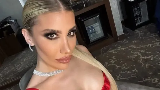 İrem Derici nişanlısı Melih Kunukçu’yu sildi: İrem kendine döndü, 2026’nın içinden geçecek