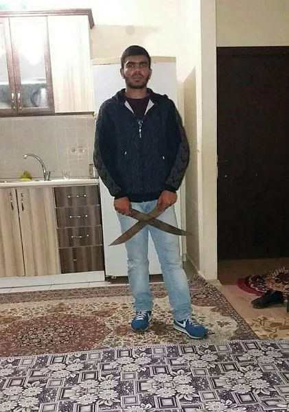 adanada-dehset-komsusunun-evini-pompali-tufekle-basti-1-olu-1-yarali-1624135149551.jpeg Adana'da dehşet! Komşusunun evini pompalı tüfekle bastı: 1 ölü 1 yaralı-3