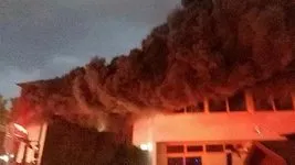 İzmir’de 2 ayrı fabrikada yangın!