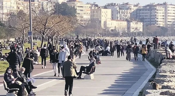 Coronavirüs dünyayı değiştirdi: Başbakanların dip boyası geldi, Kraliyet gelinleri ise saçlarını kendi kesti-8