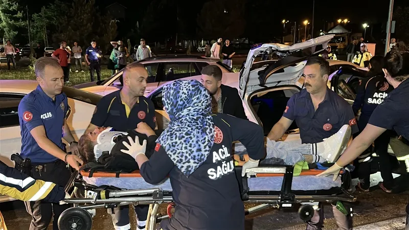 Kütahya'da zincirleme kaza (DHA)