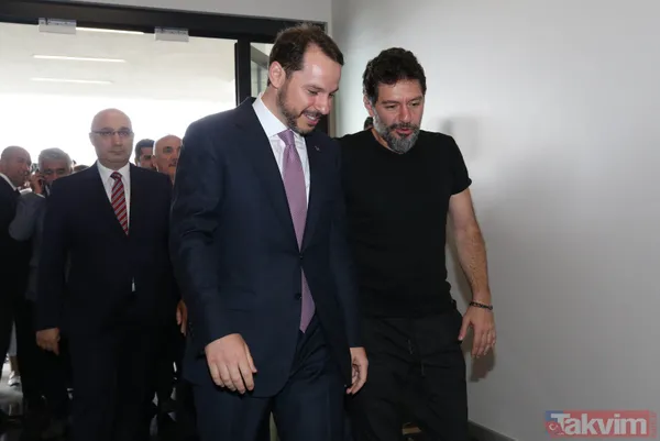 Aylar sonra Türkiye'ye dönen Hakan Atilla'nın karşılanmasında duygu dolu anlar yaşandı - 21