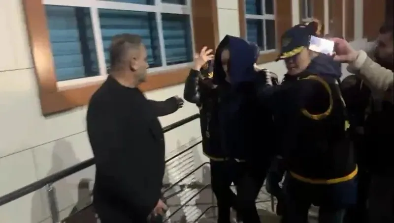 Güllü'nün Yalova'daki evinde yeni ses kaydı bulundu! Sultan Nur Tuğyan'ı ifşa etti: Oscar'lık performans sergiliyordu-9