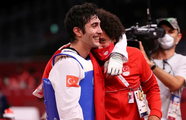 hakan-recber-6-yil-once-yuruyemiyordu-simdi-bronzu-kapti-1627226876474.jpg Hakan Reçber 6 yıl önce yürüyemiyordu, şimdi bronzu kaptı-2