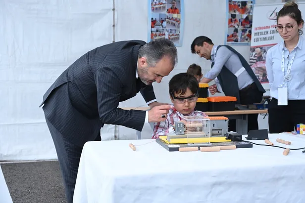 Bilim meraklıları Bursa'da ödüllerine kavuştu-4